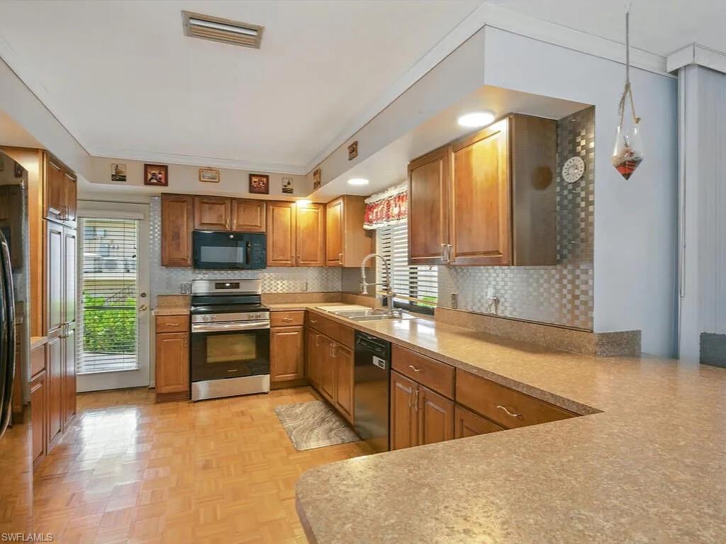 851 Perrine CT