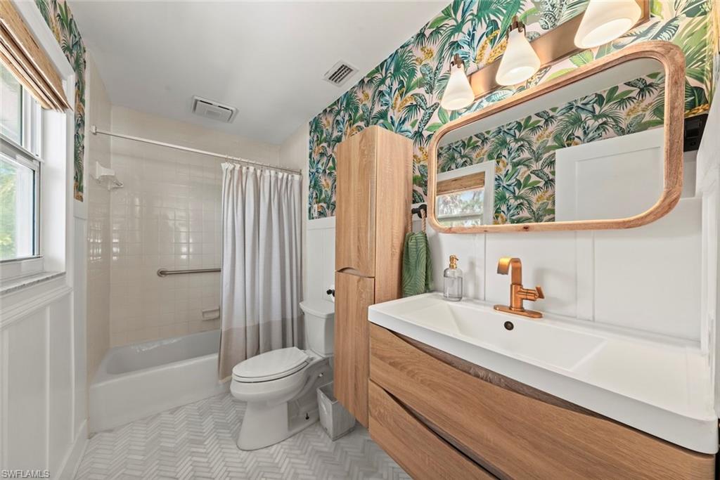 2539 Coconut DR photo 22