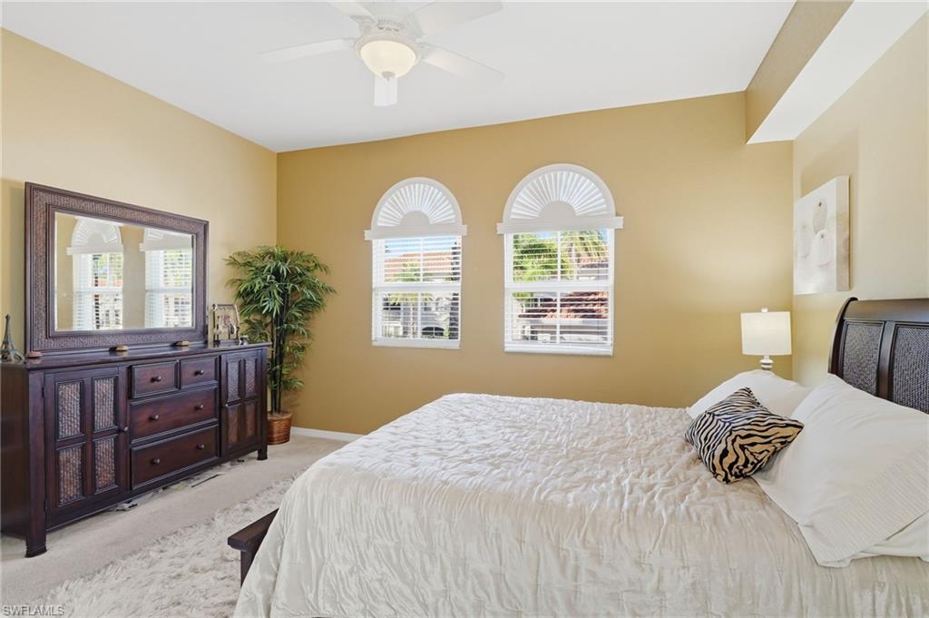 Queen size bed