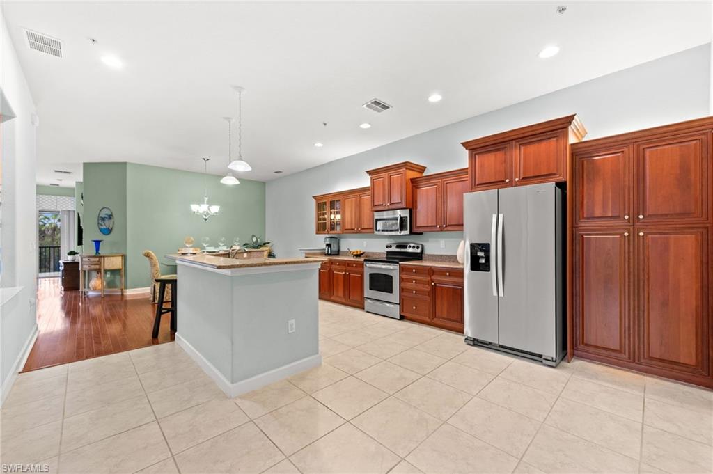 8641 Piazza Del Lago CIR 201 photo 12