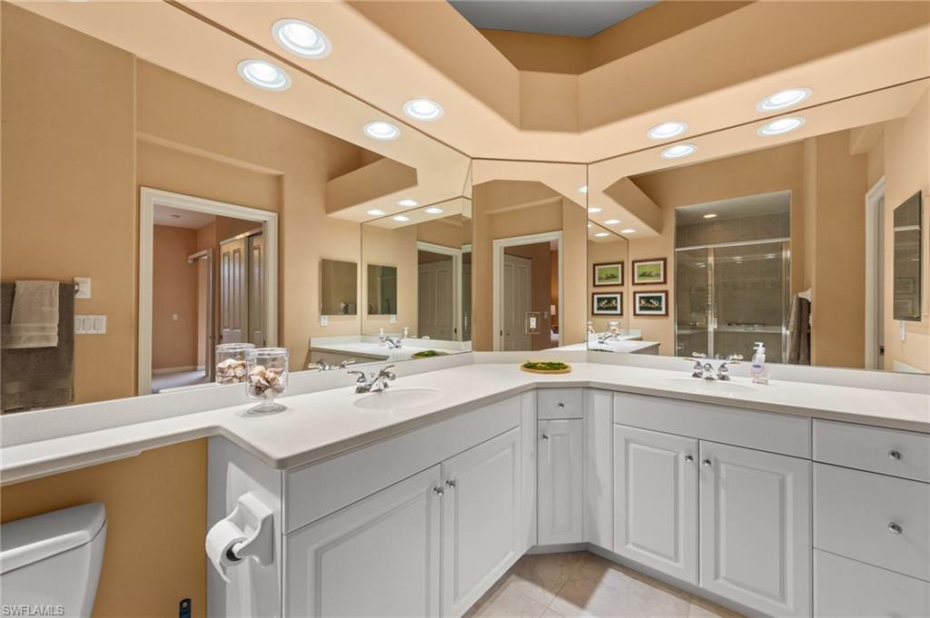 8641 Piazza Del Lago CIR 201 photo 24
