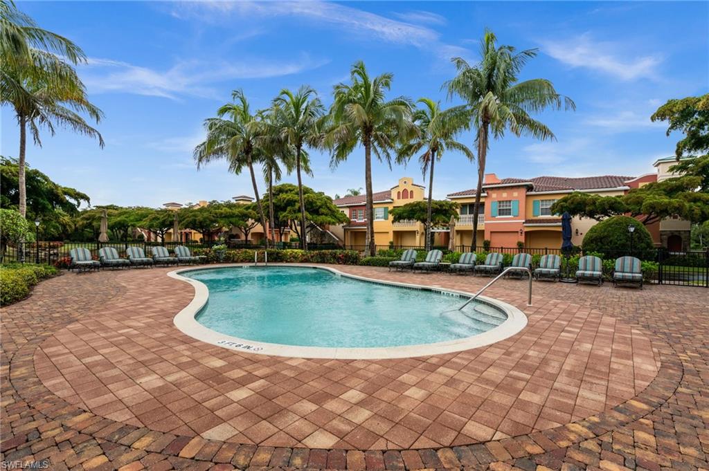 8641 Piazza Del Lago CIR 201 photo 33