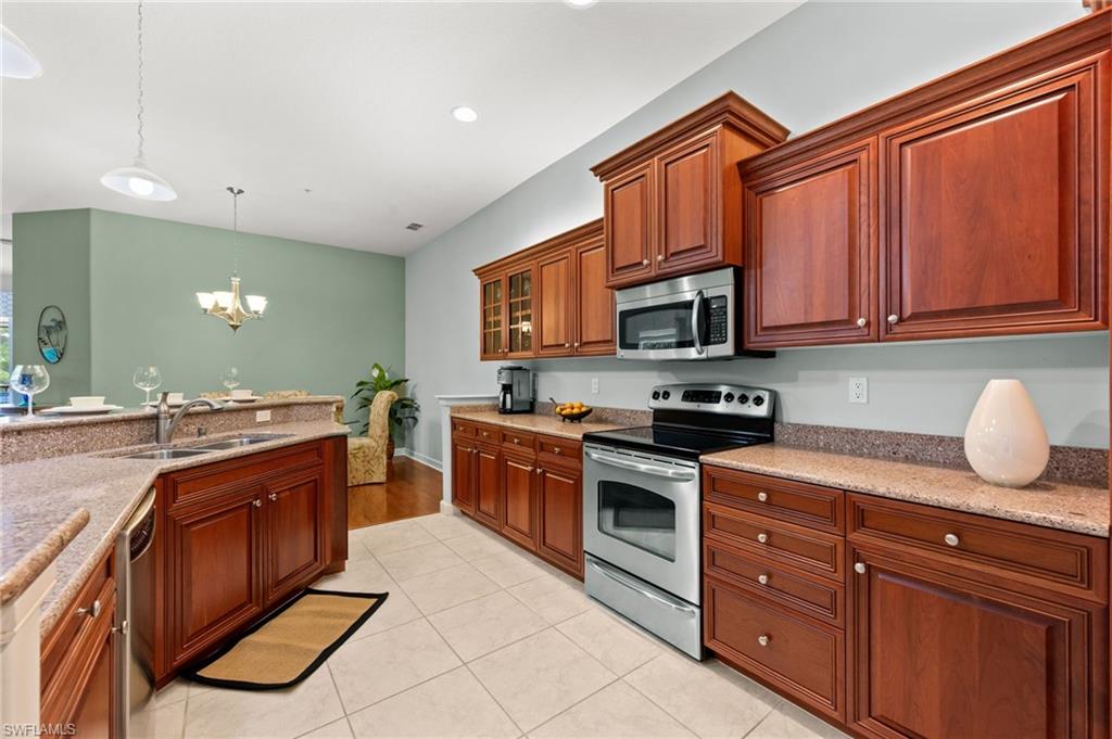 8641 Piazza Del Lago CIR 201 photo 15