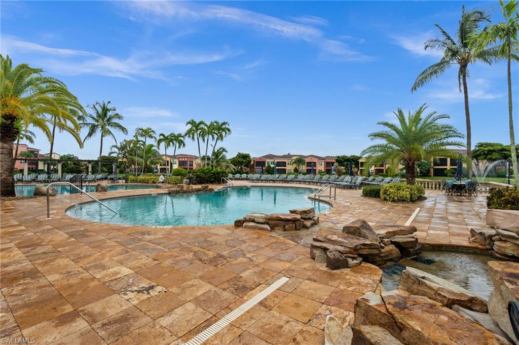 8641 Piazza Del Lago CIR 201 photo 39