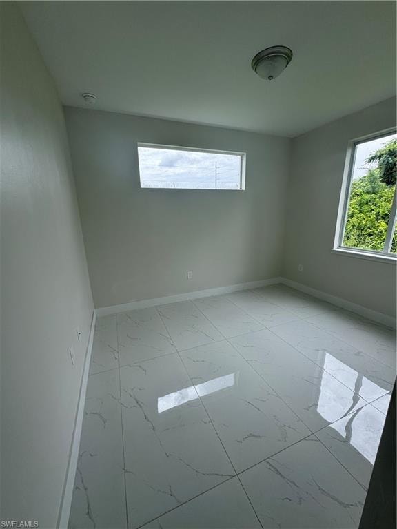 55 Colin AVE S photo 16