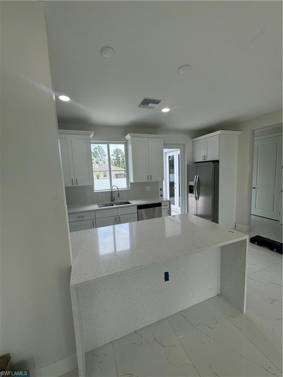 55 Colin AVE S photo 7