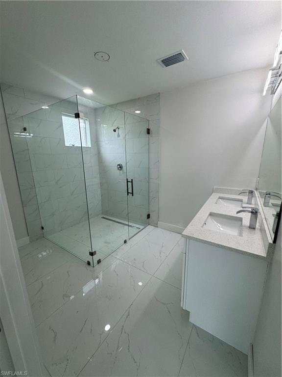 55 Colin AVE S photo 11