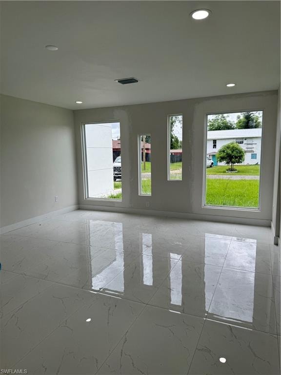 55 Colin AVE S photo 8