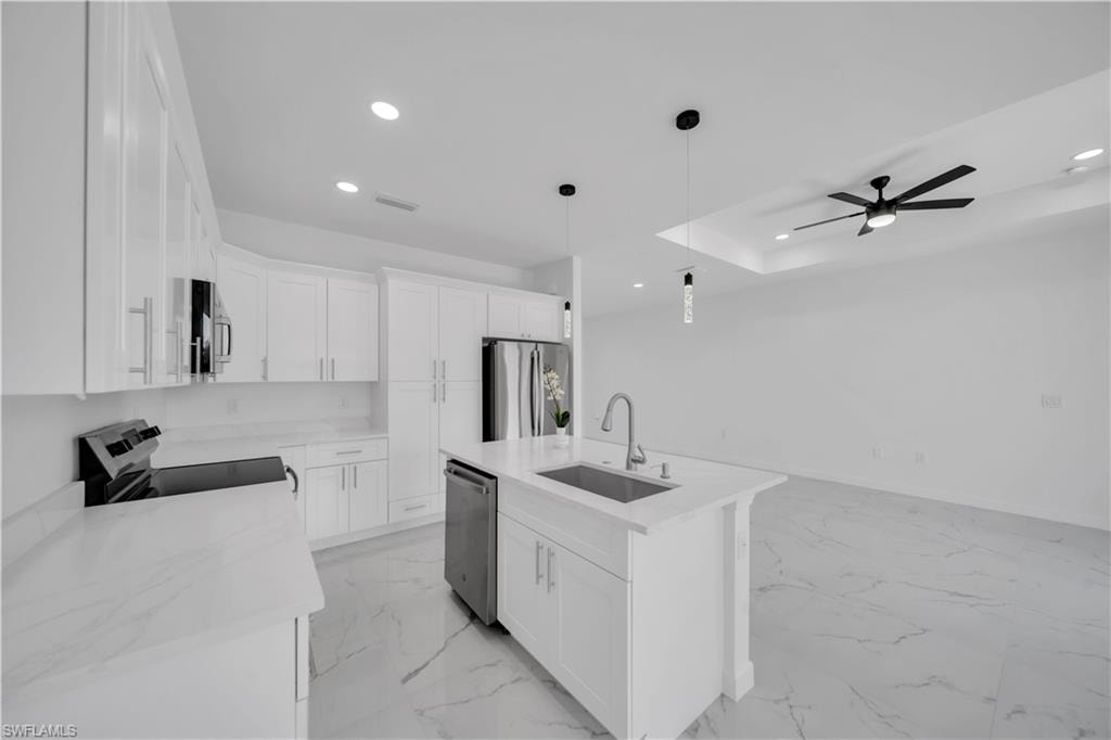 800 Pine AVE photo 17