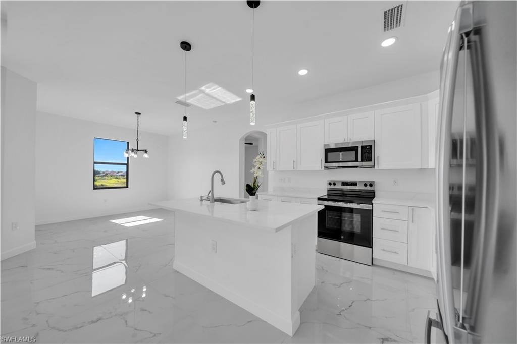 800 Pine AVE photo 14