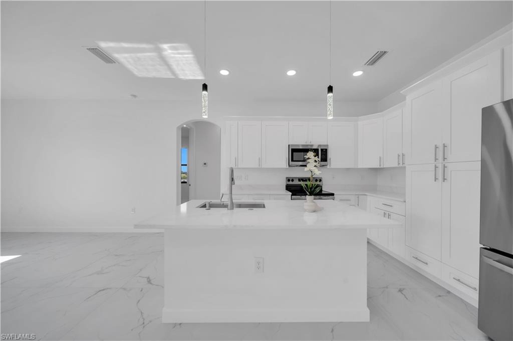 800 Pine AVE photo 15