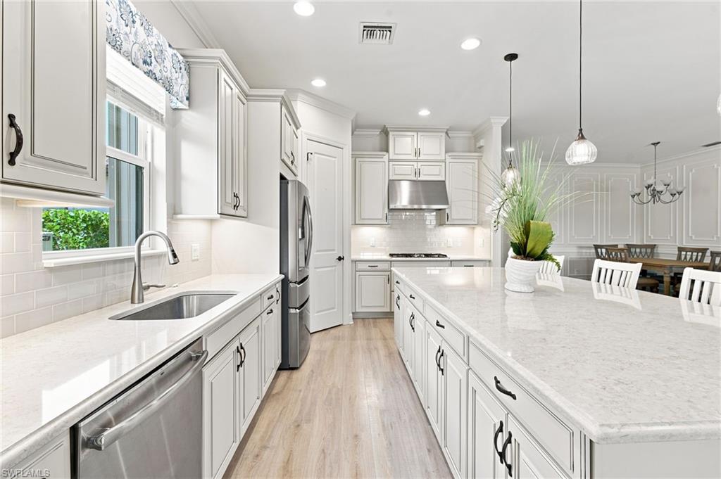 8386 Viale CIR photo 13