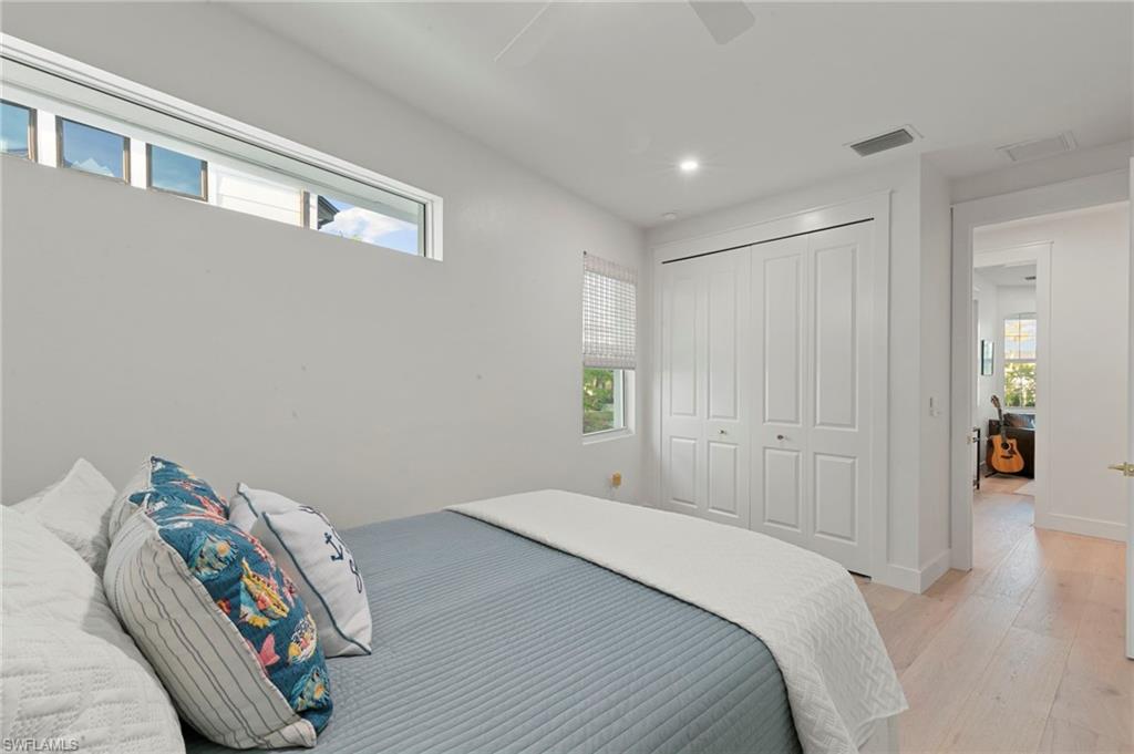 1794 Holiday LN photo 16