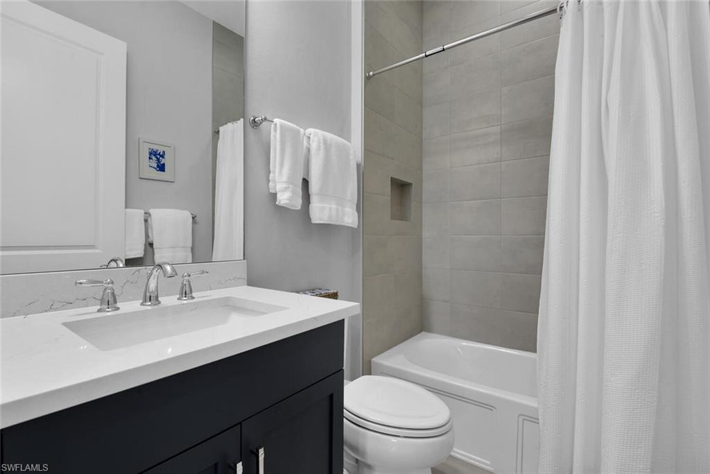 7124 Saona CT photo 18