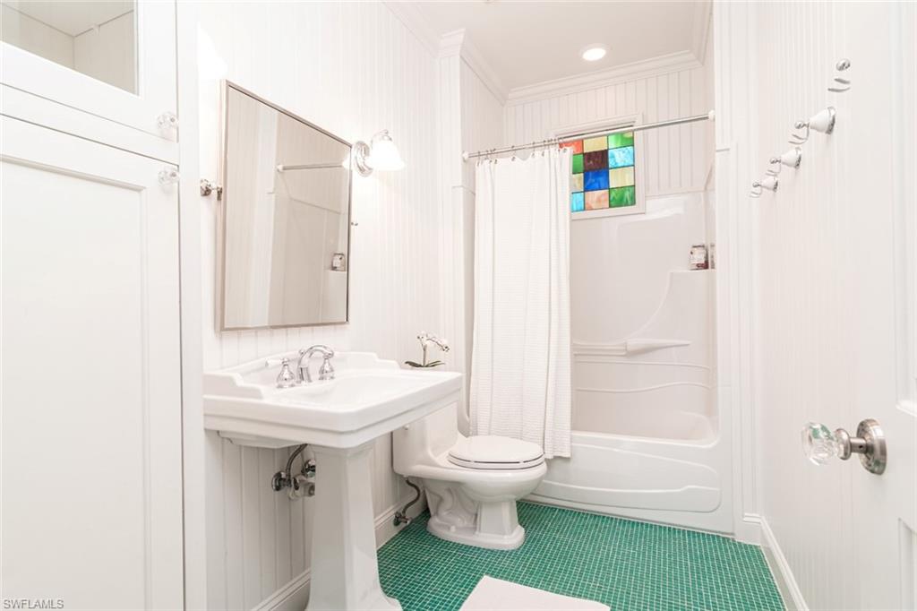 Upstairs guest bath main house