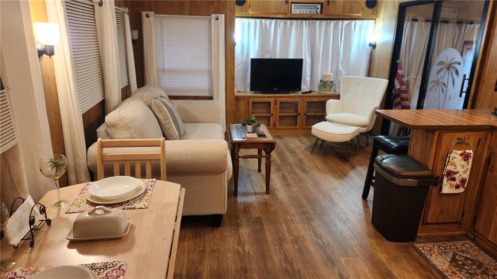 10 Jade DR 10J photo 24