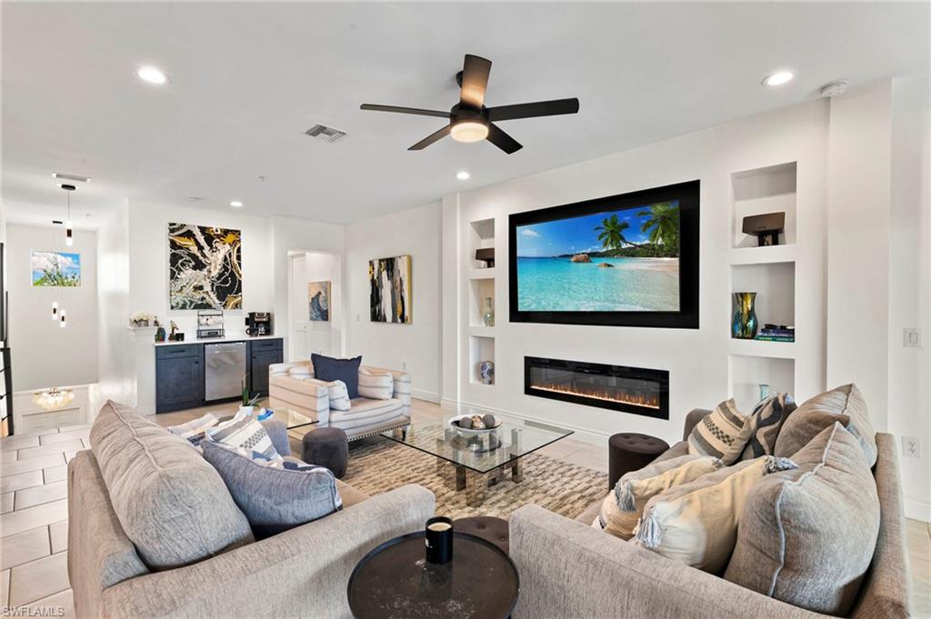 2567 Seychelles DR 207 photo 6