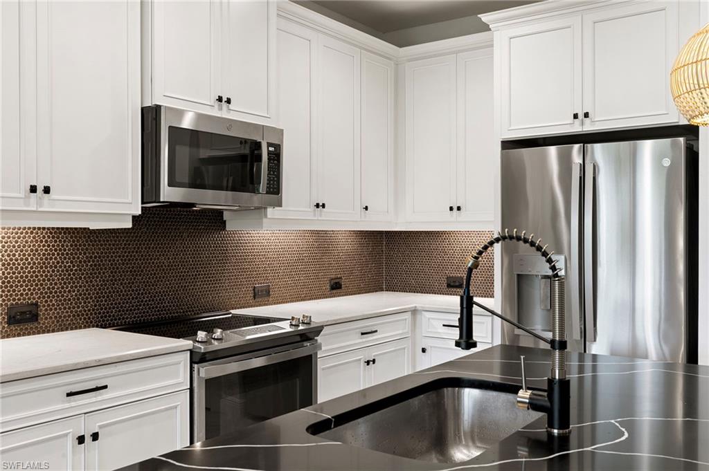 2567 Seychelles DR 207 photo 10