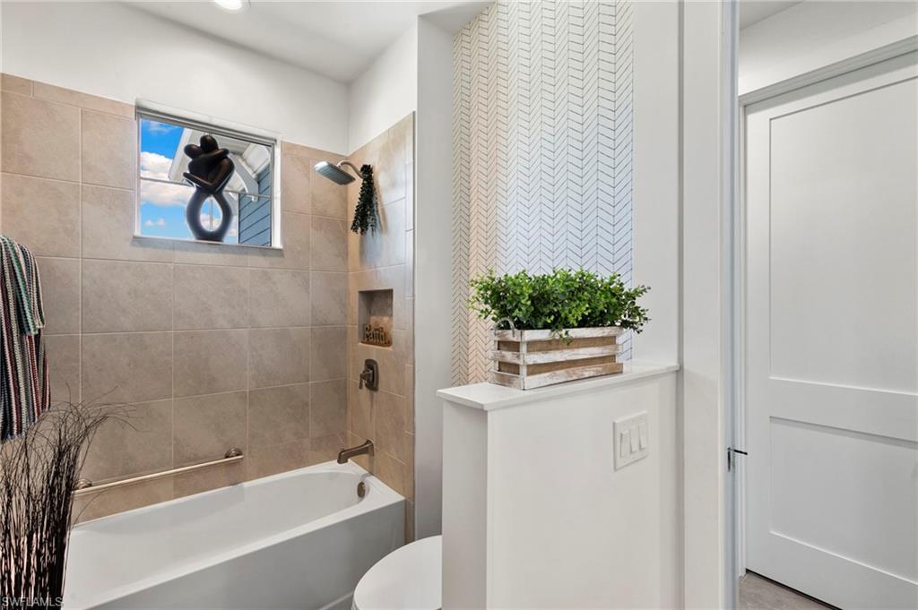 2567 Seychelles DR 207 photo 21
