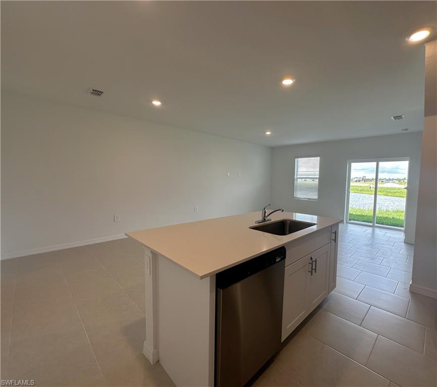28521 Sweet Meadow DR photo 6