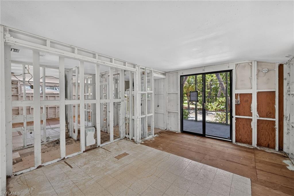11546 Laika LN photo 17