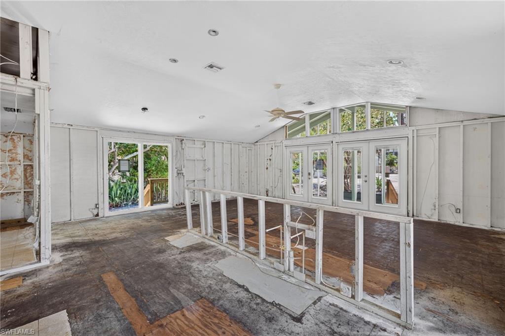 11546 Laika LN photo 16