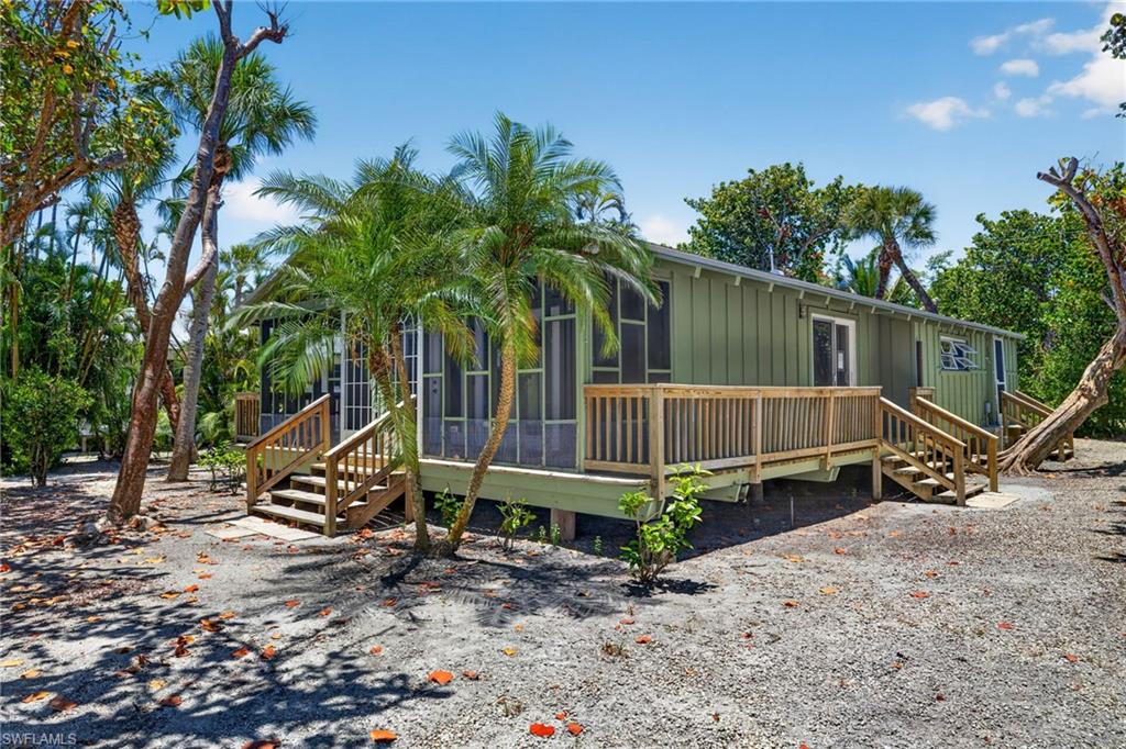 11546 Laika LN photo 12