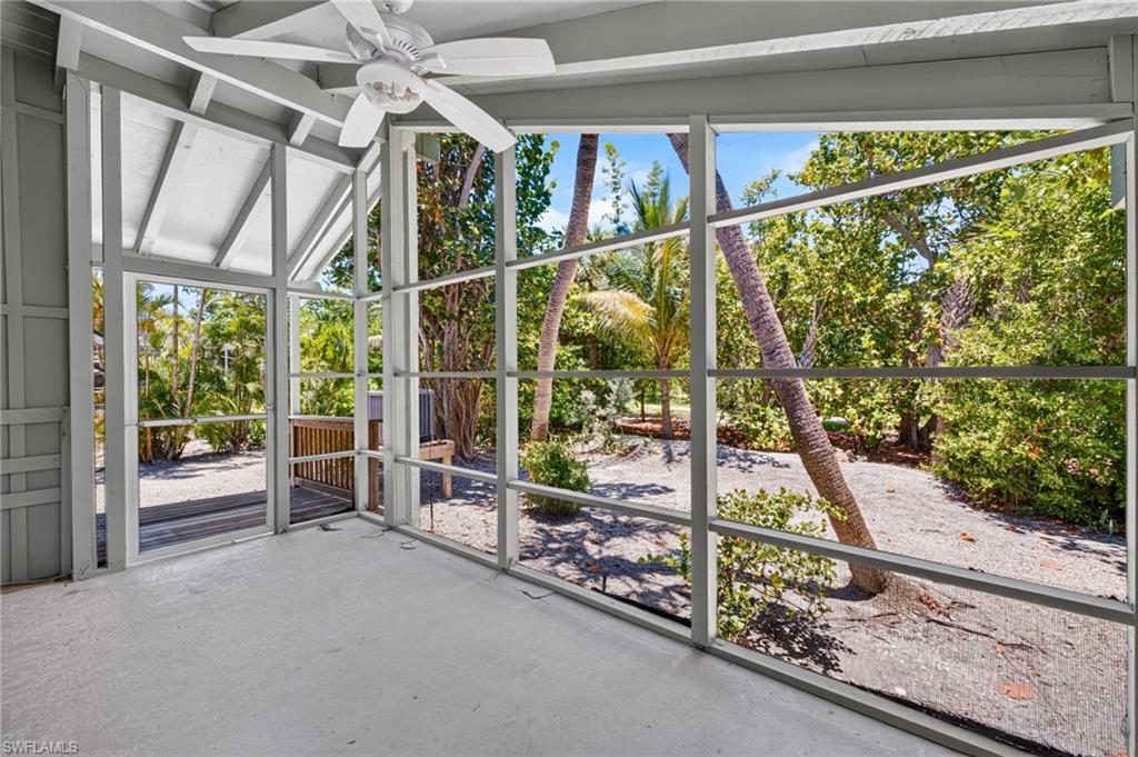 11546 Laika LN photo 22