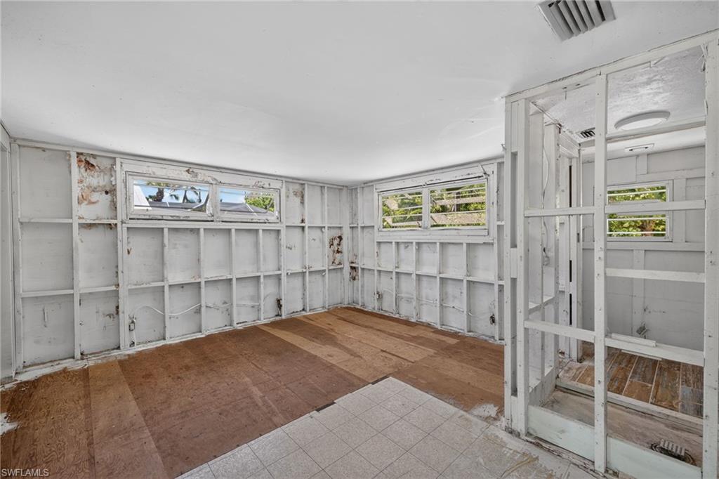11546 Laika LN photo 21