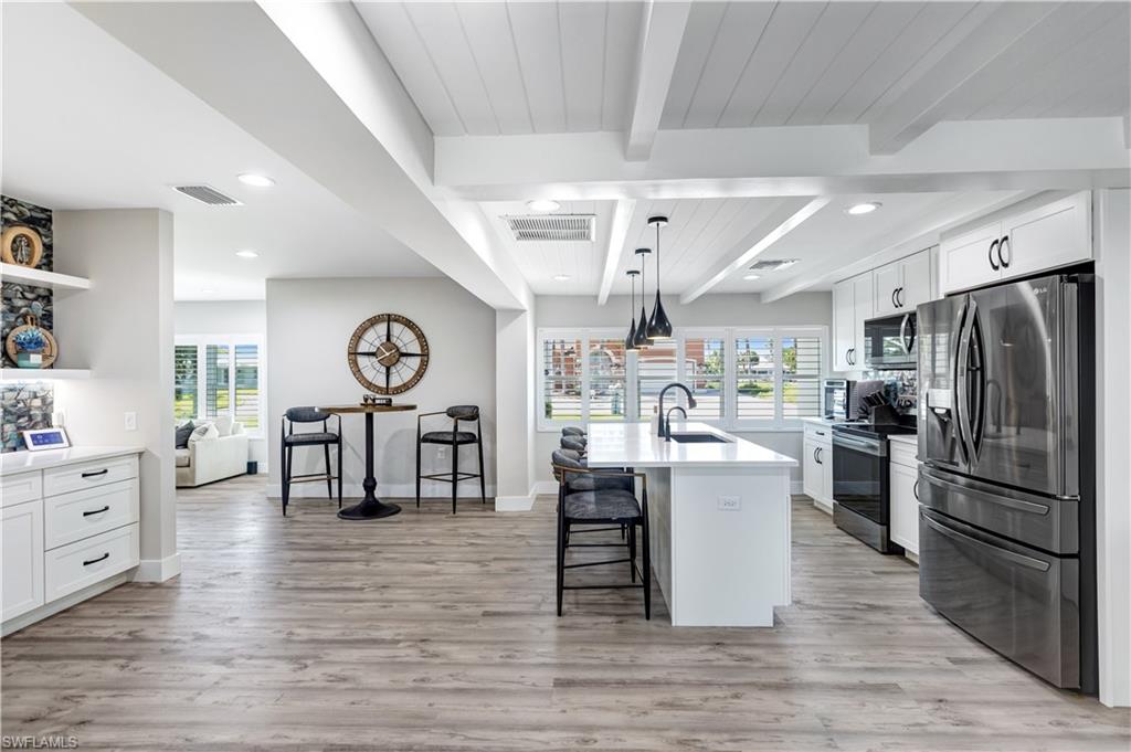 Eat In Kitchen