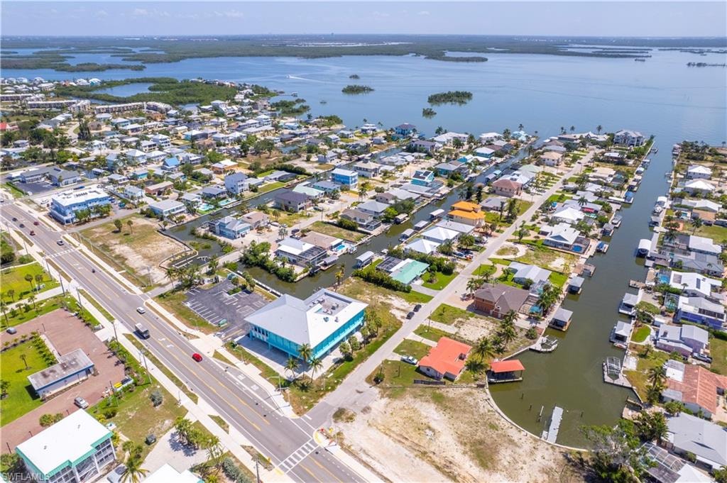 Beach or Bay? You don't have to choose!