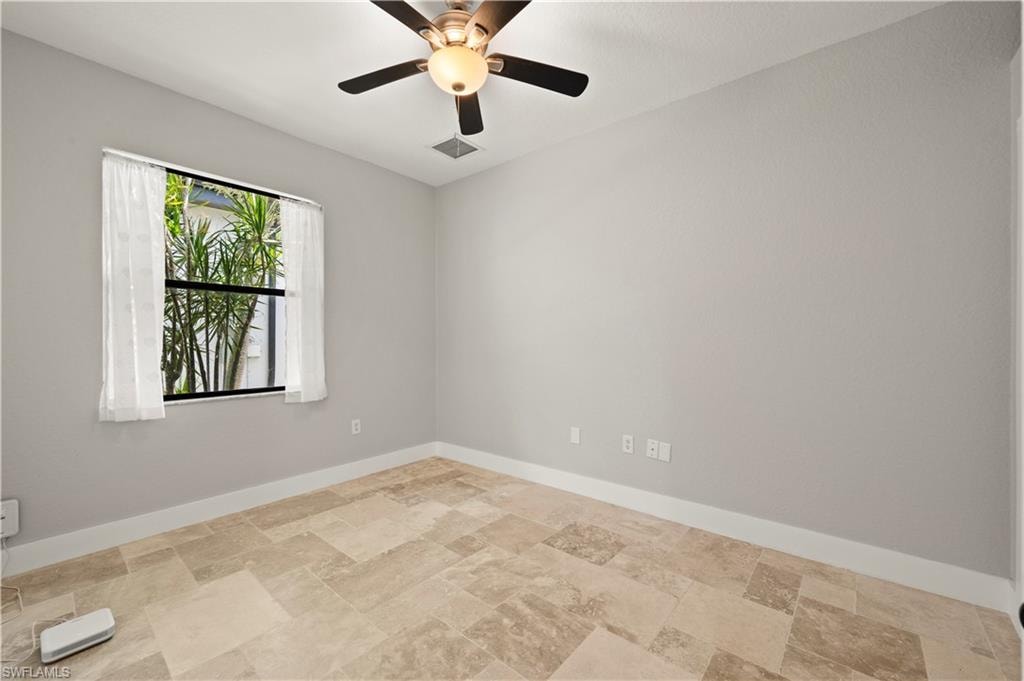 506 32nd PL photo 26
