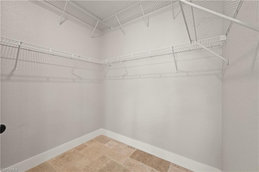 506 32nd PL photo 25