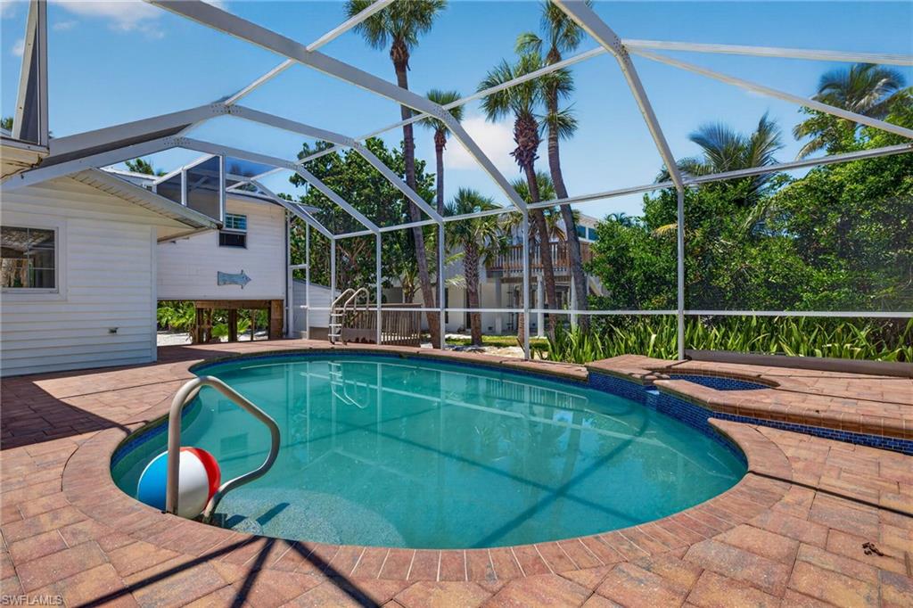 11550 Laika LN photo 13
