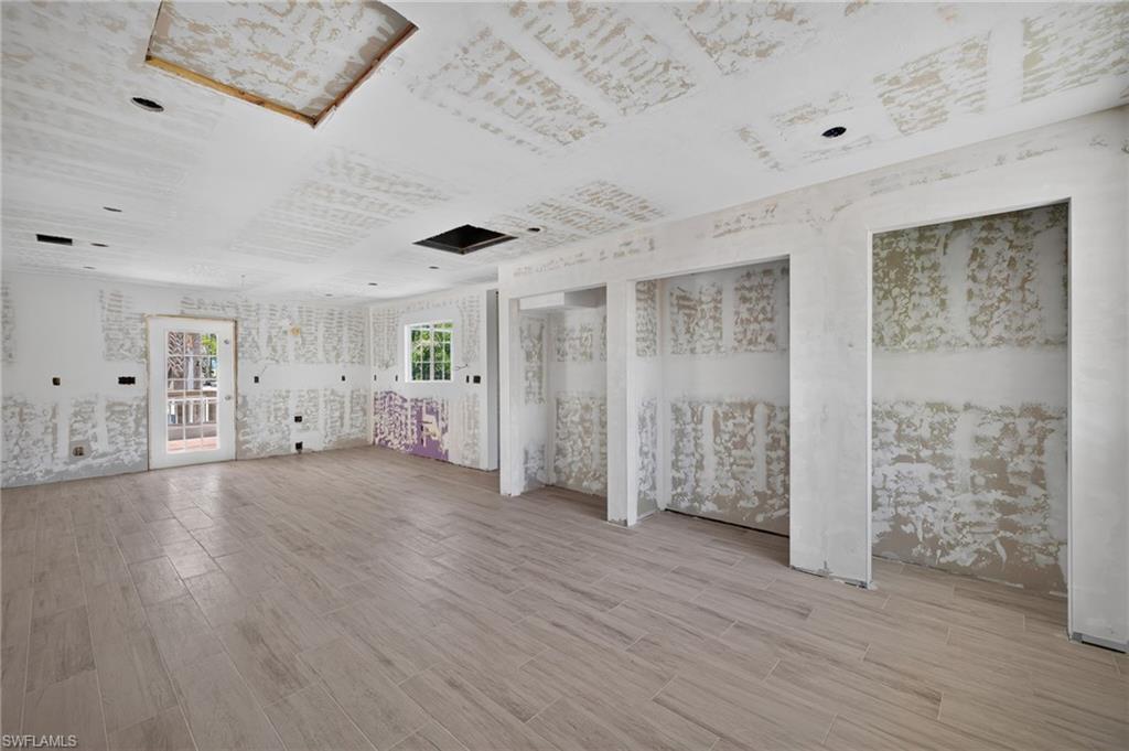 11550 Laika LN photo 17