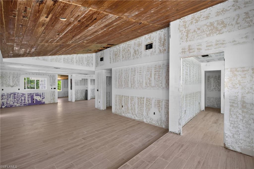 11550 Laika LN photo 22