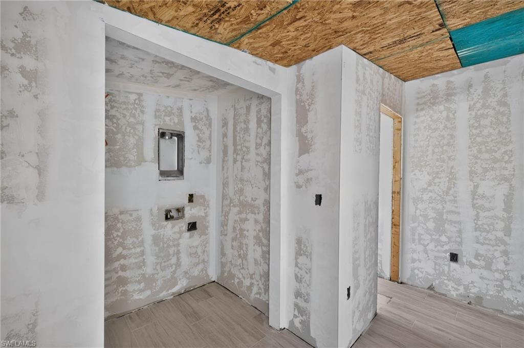 11550 Laika LN photo 29