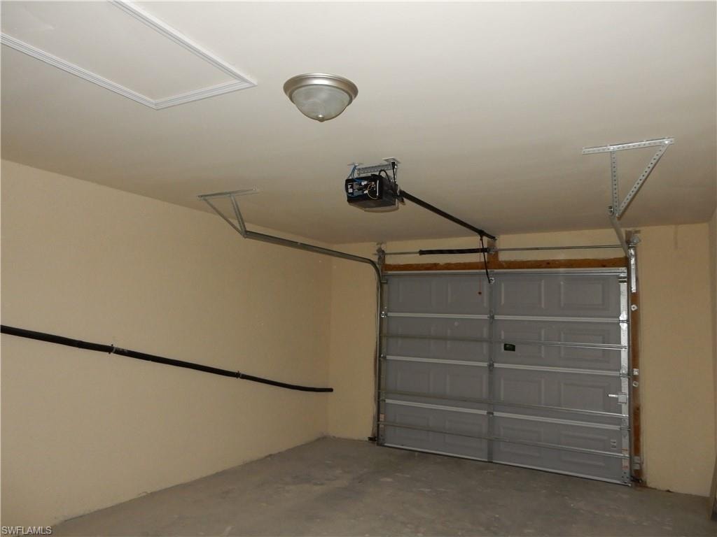 832 Gleason PKWY