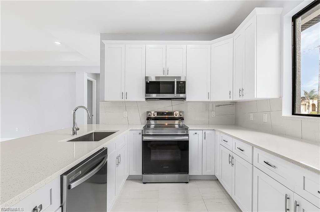 2602 Diplomat PKWY W photo 13