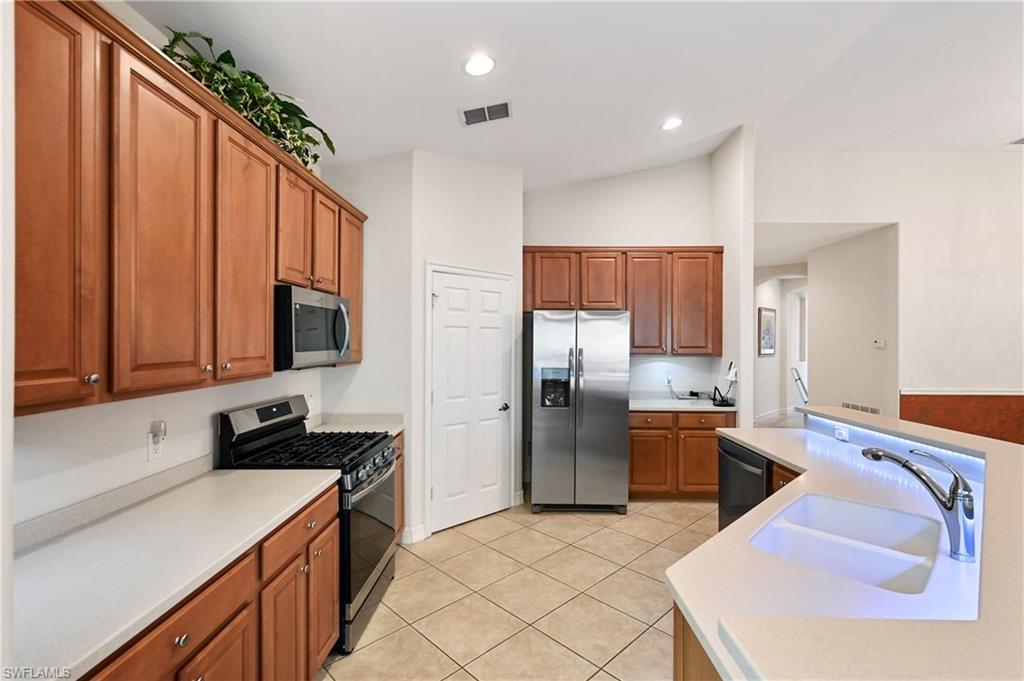 1626 Tarpon Bay DR S 202 photo 12