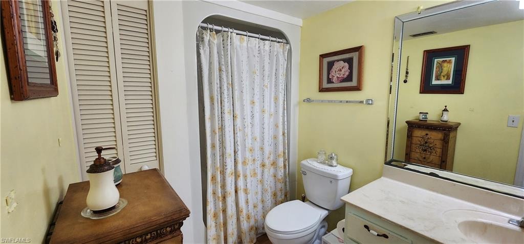 109 Georgetown BLVD 109 photo 17