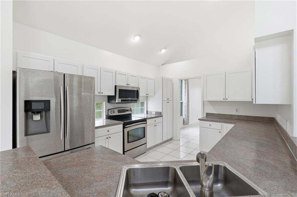 17841 Bermuda Dunes DR photo 12