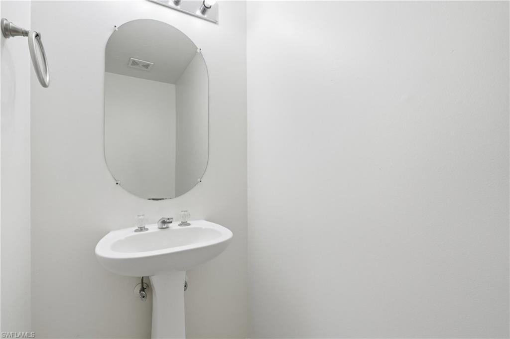 17841 Bermuda Dunes DR photo 32