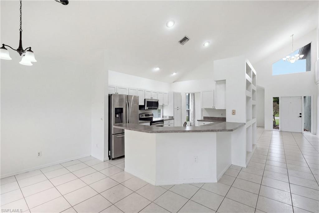 17841 Bermuda Dunes DR photo 10