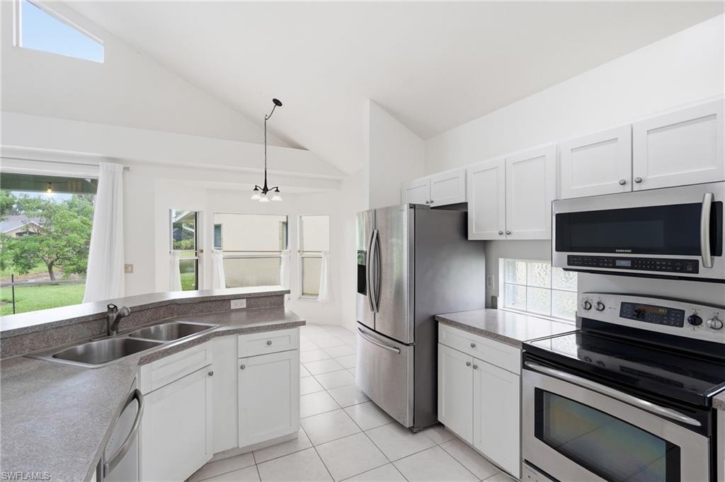 17841 Bermuda Dunes DR photo 15