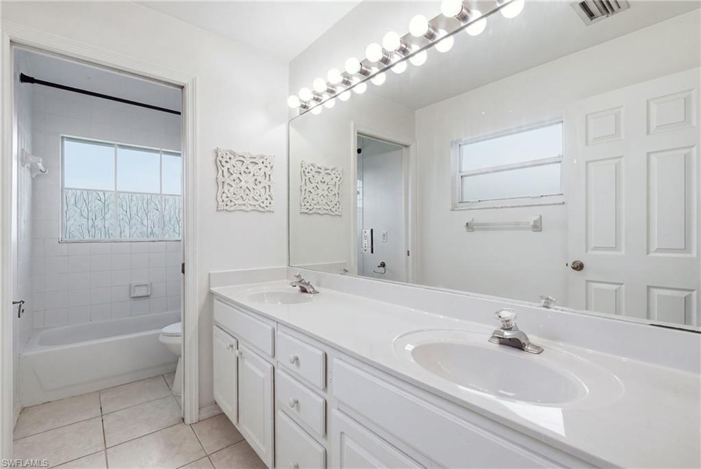17841 Bermuda Dunes DR photo 31