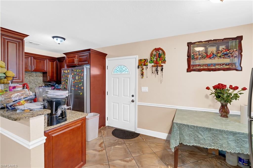 1847 Maple DR photo 8