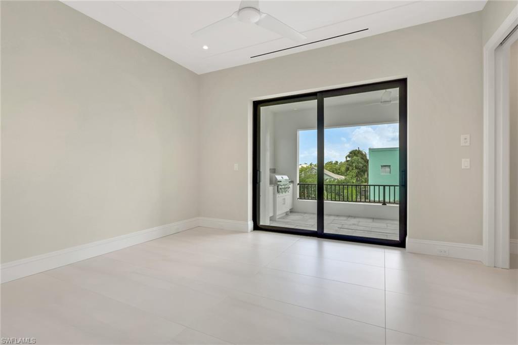 211 1st ST photo 26