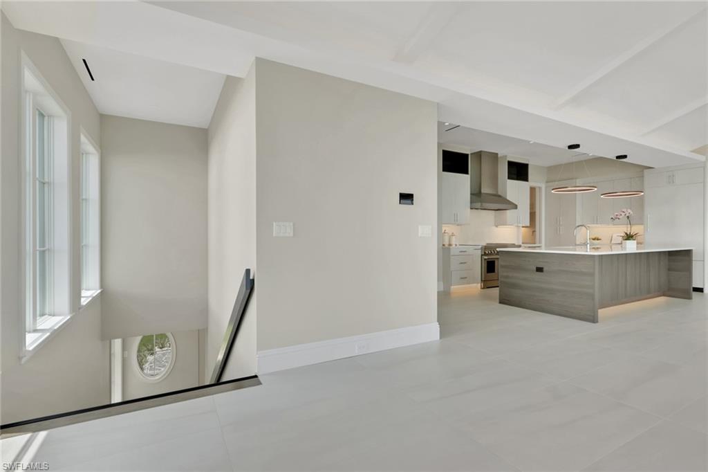 211 1st ST photo 14
