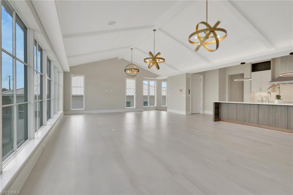 211 1st ST photo 11